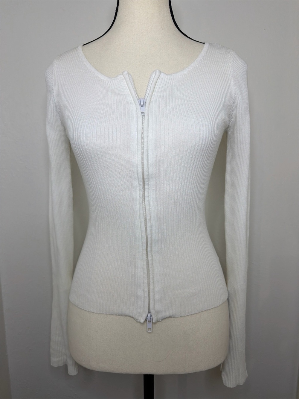Hera Collection white ribbed knit long sleeve top size small